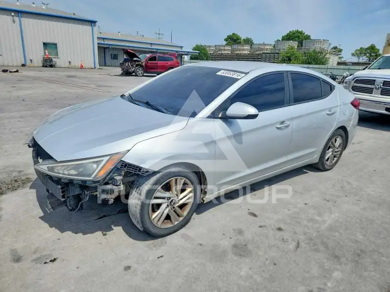 2019 Hyundai Elantra photo