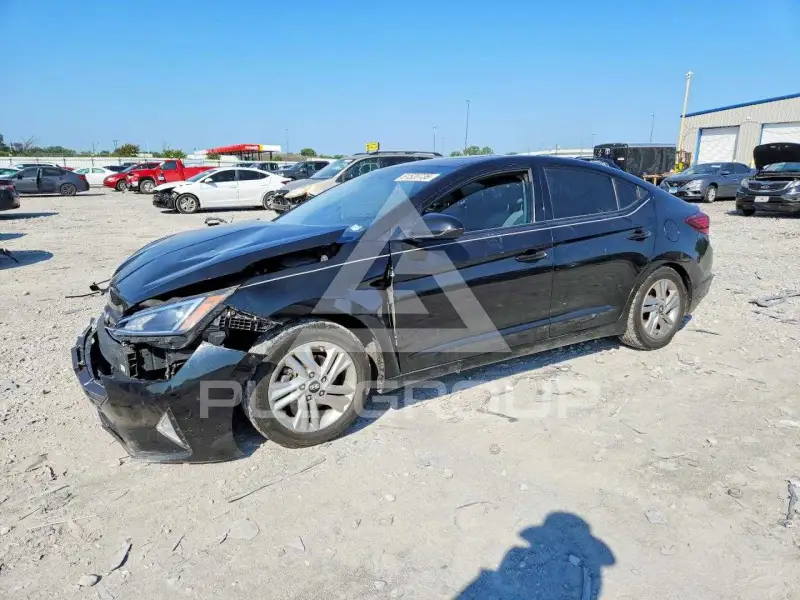 2019 Hyundai Elantra photo