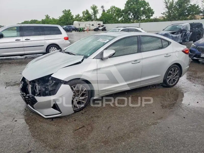 2019 Hyundai Elantra фото