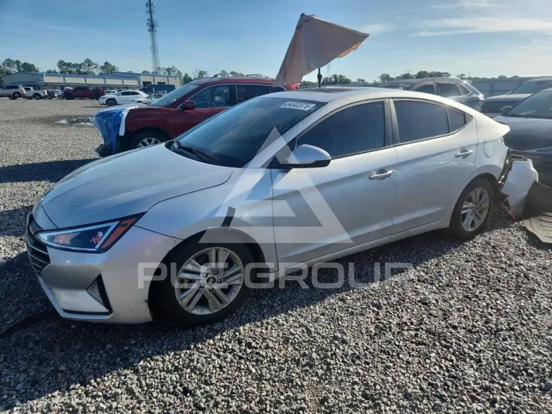 2019 Hyundai Elantra фото
