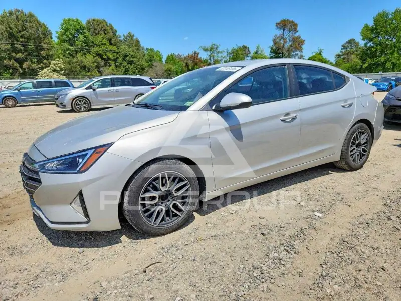 2019 Hyundai Elantra фото