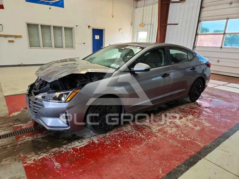 2019 Hyundai Elantra photo