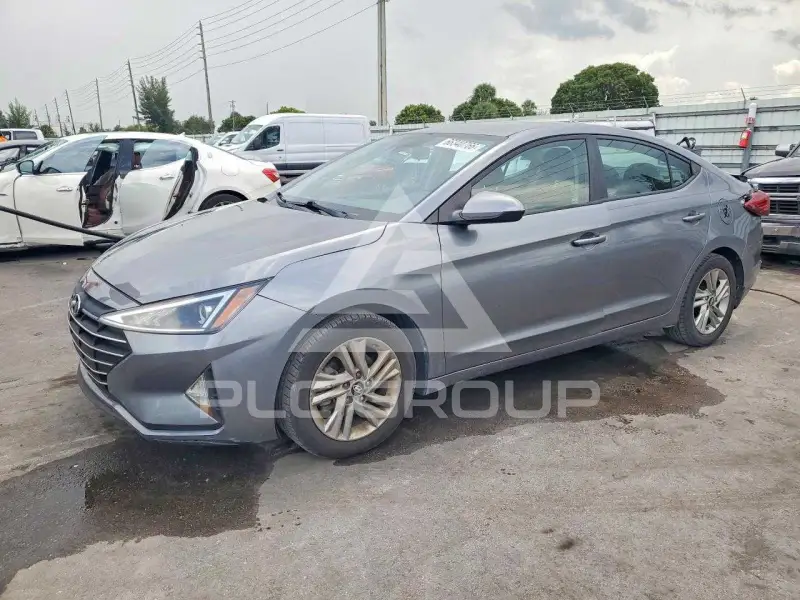 2019 Hyundai Elantra фото