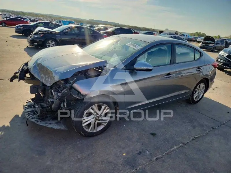 2019 Hyundai Elantra photo