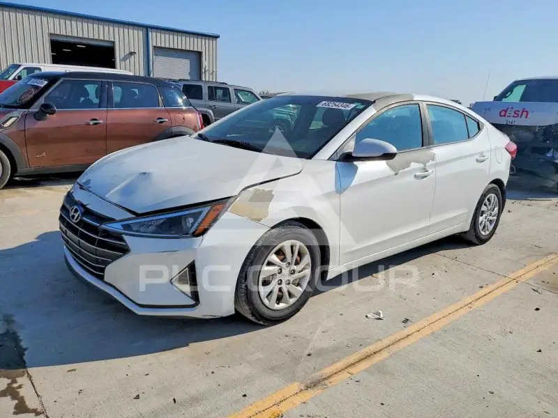 2019 Hyundai Elantra photo