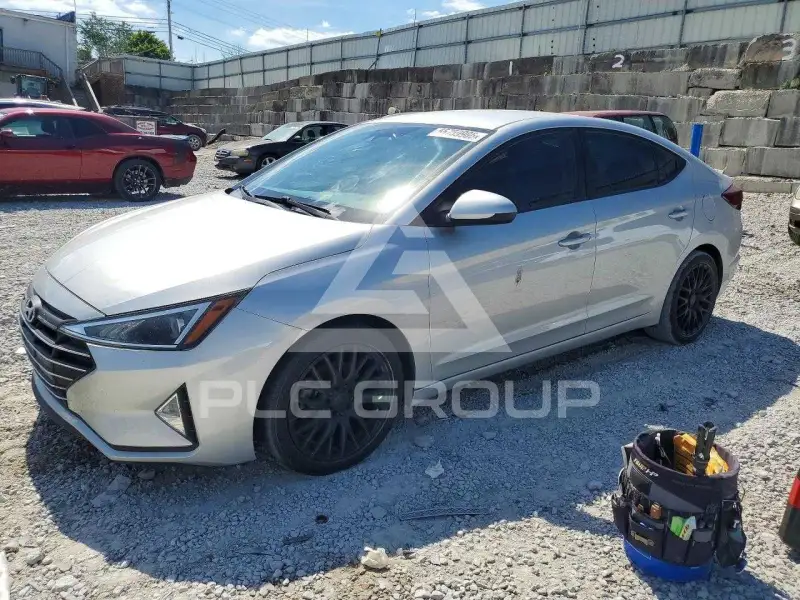2019 Hyundai Elantra фото