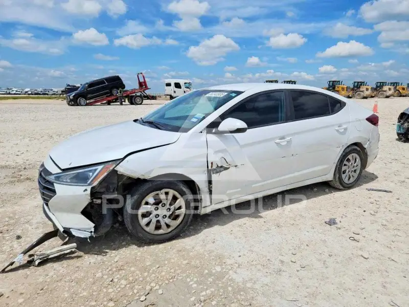 2019 Hyundai Elantra photo
