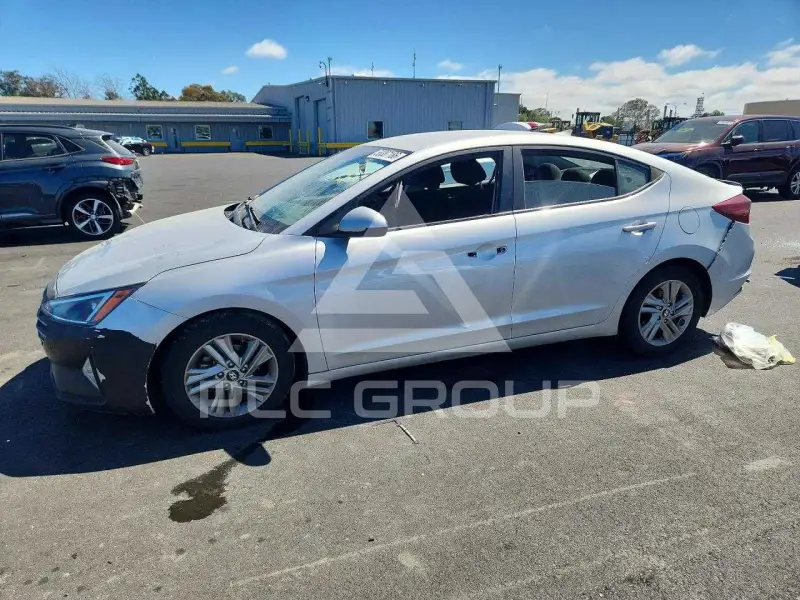 2019 Hyundai Elantra фото