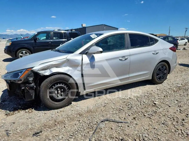 2019 Hyundai Elantra photo