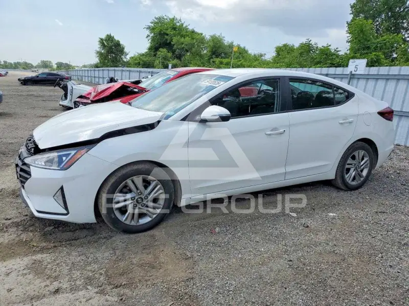 2019 Hyundai Elantra photo