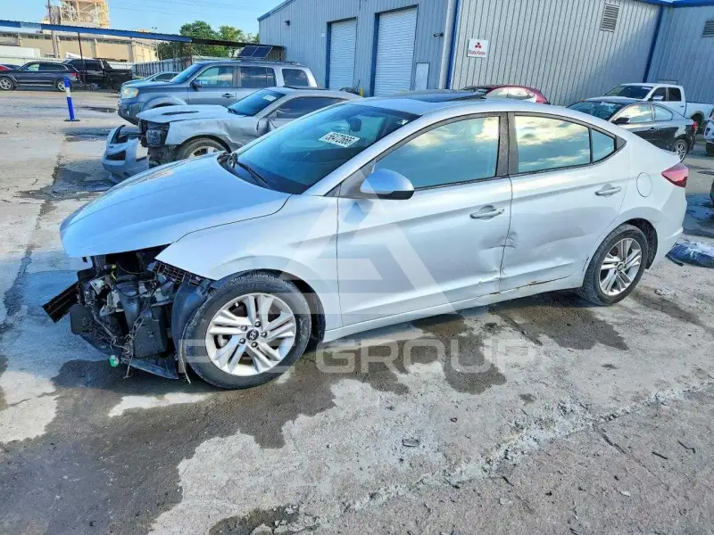 2019 Hyundai Elantra фото