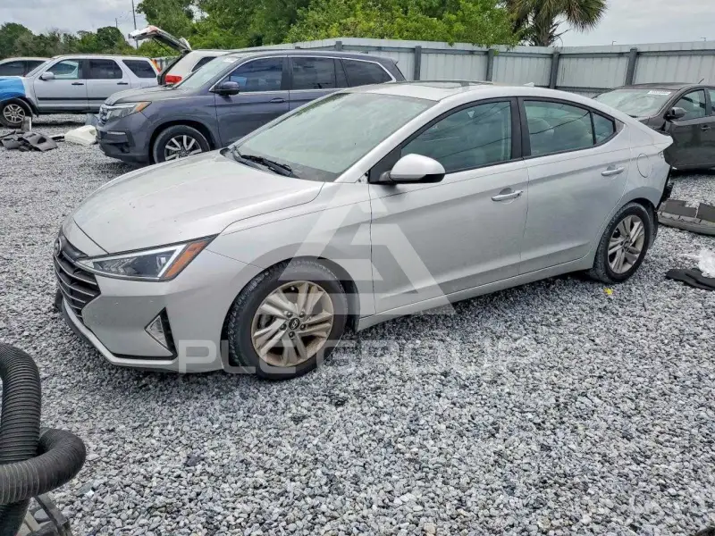 2019 Hyundai Elantra photo