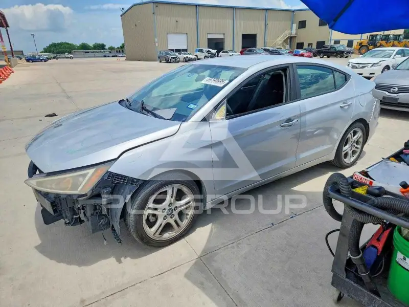 2019 Hyundai Elantra фото