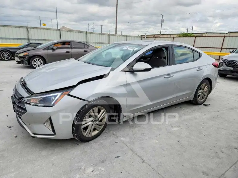 2019 Hyundai Elantra photo