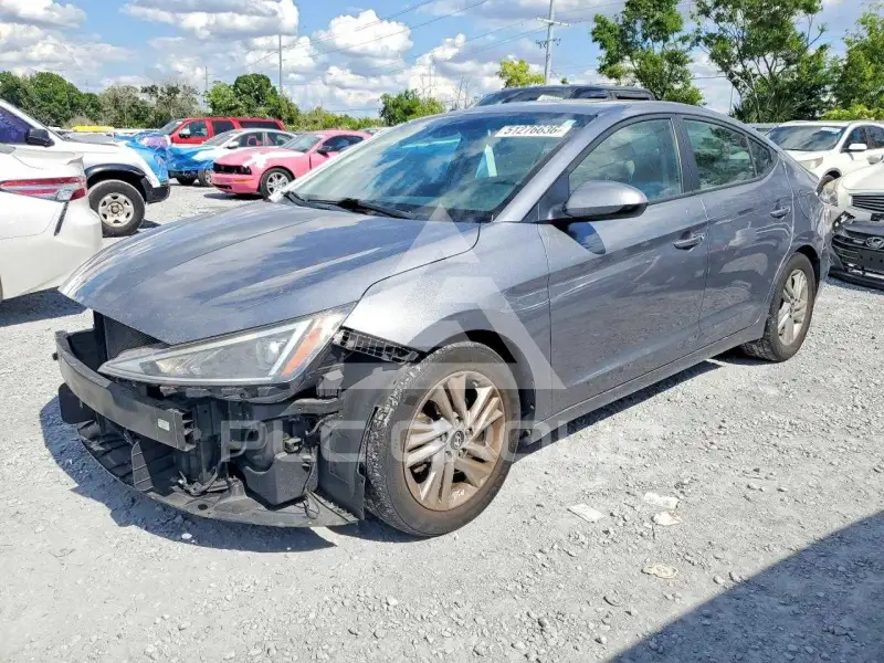 2019 Hyundai Elantra фото