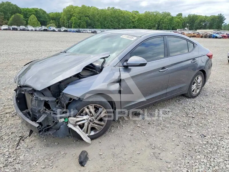 2019 Hyundai Elantra photo