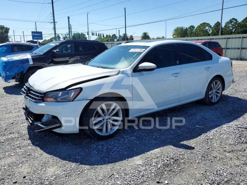 2019 Volkswagen Passat photo
