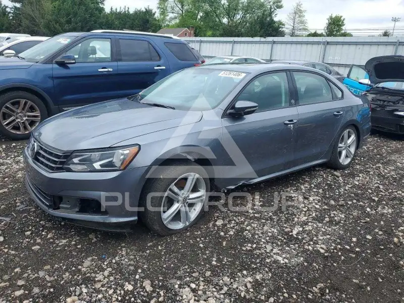2019 Volkswagen Passat photo