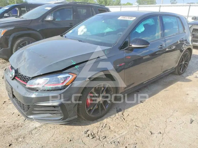 2019 Volkswagen GTI photo