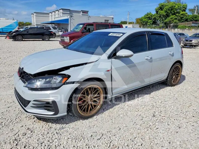 2019 Volkswagen GTI фото