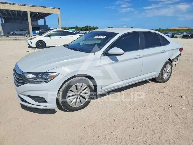 2019 Volkswagen Jetta photo