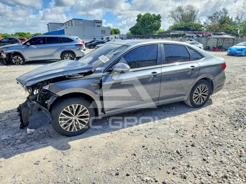 2019 Volkswagen Jetta фото