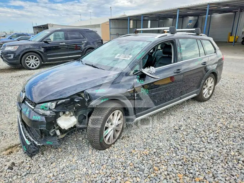 2019 Volkswagen GOLF photo