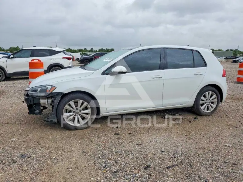 2019 Volkswagen GOLF photo