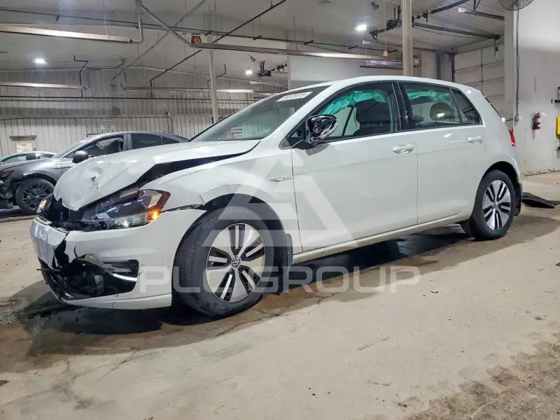 2019 Volkswagen GOLF photo