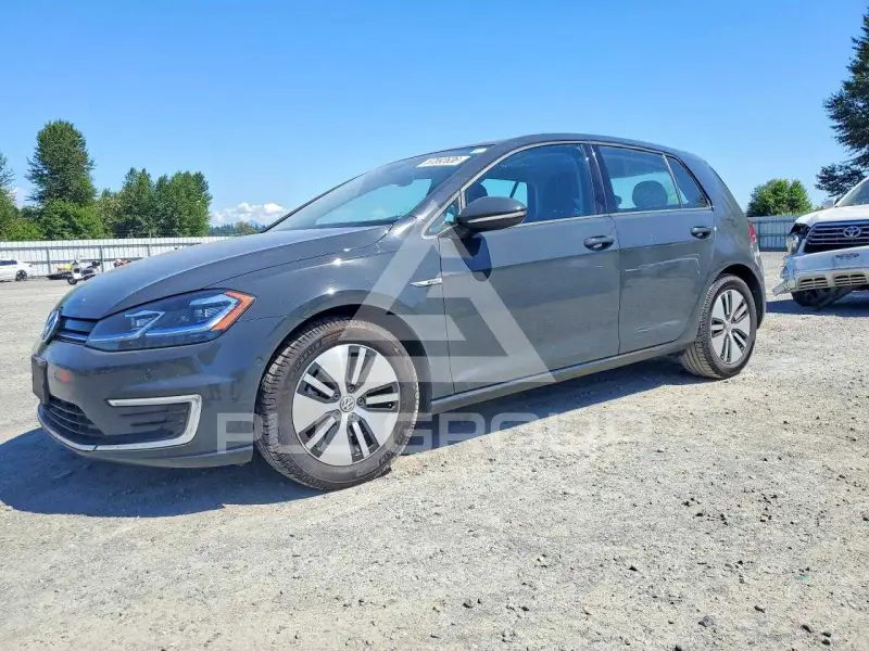 2019 Volkswagen GOLF photo