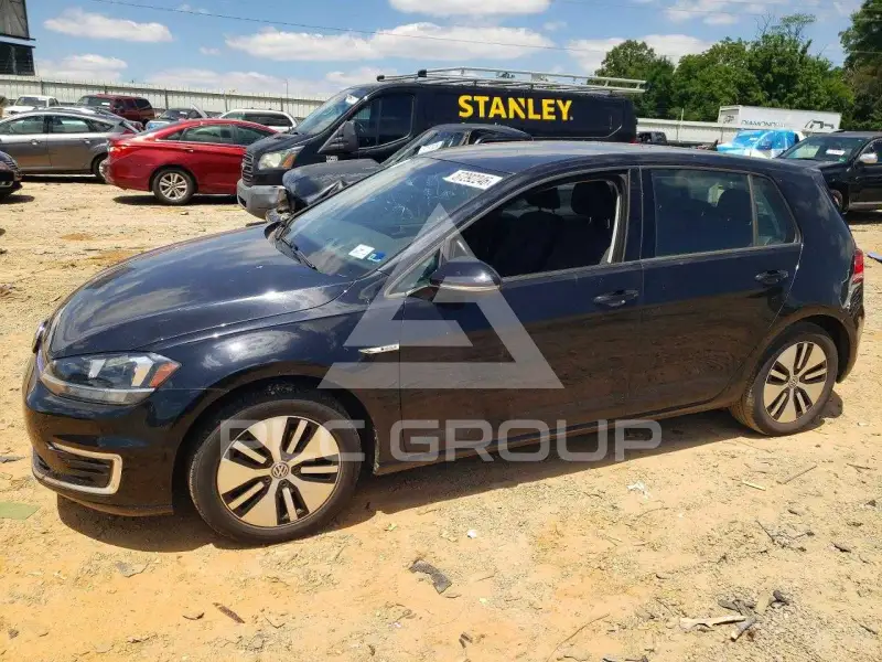 2019 Volkswagen GOLF photo