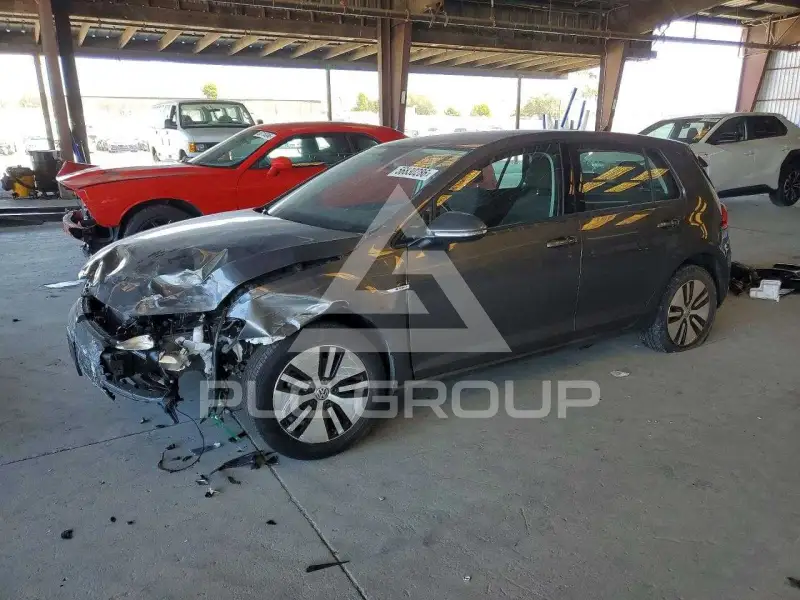2019 Volkswagen GOLF photo
