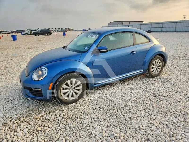 2019 Volkswagen BEETLE photo