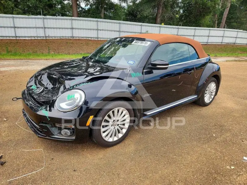 2019 Volkswagen BEETLE photo