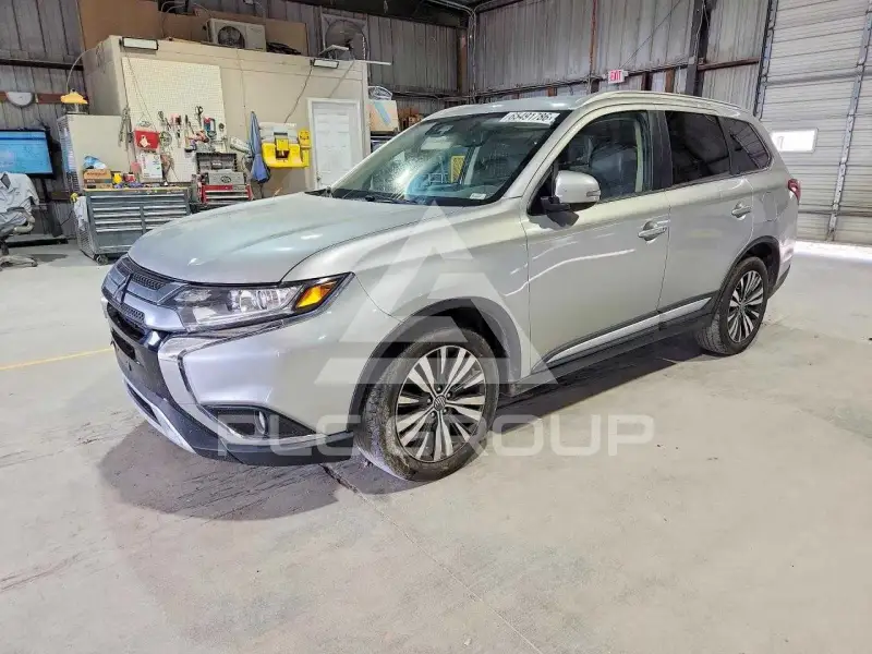 2020 Mitsubishi OUTLANDER фото