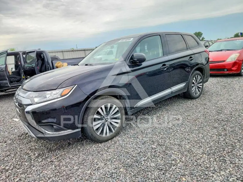 2020 Mitsubishi OUTLANDER фото