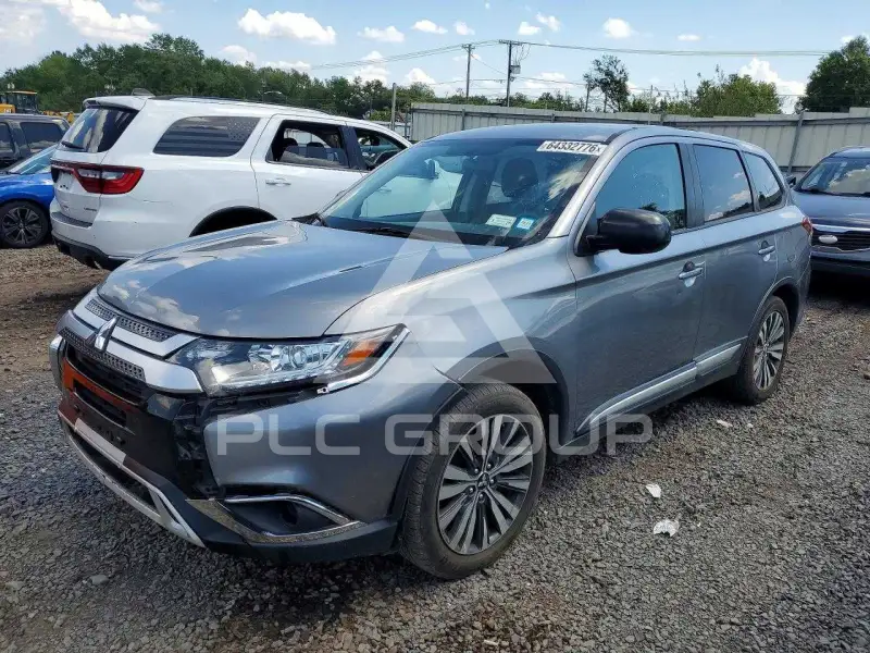 2020 Mitsubishi OUTLANDER photo