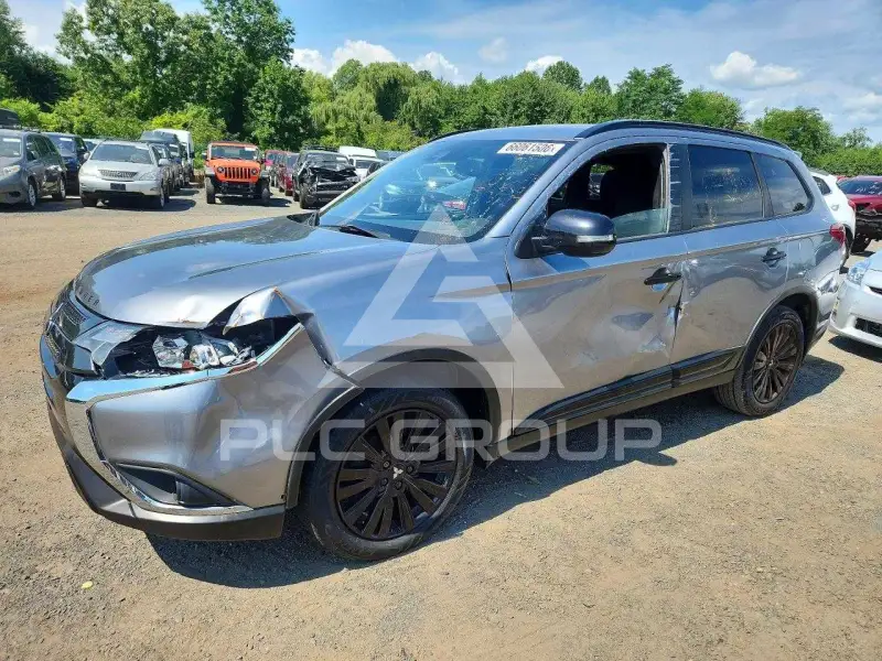 2020 Mitsubishi OUTLANDER photo