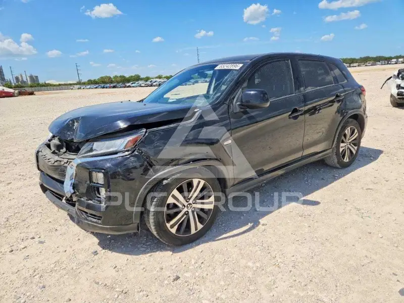 2020 Mitsubishi OUTLANDER photo