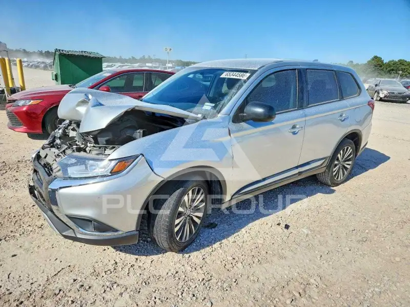 2020 Mitsubishi OUTLANDER photo