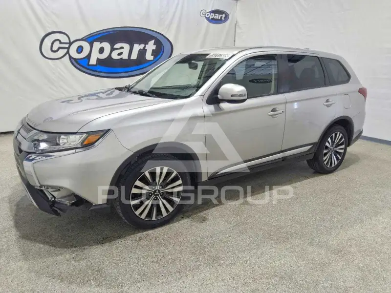 2020 Mitsubishi OUTLANDER photo