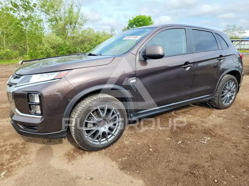 2020 Mitsubishi OUTLANDER photo