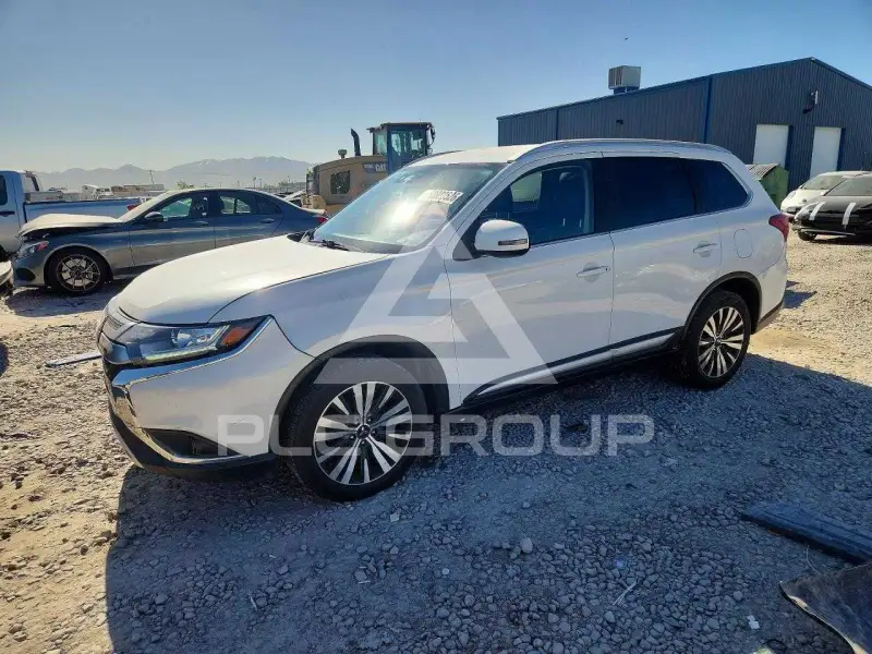 2020 Mitsubishi OUTLANDER photo