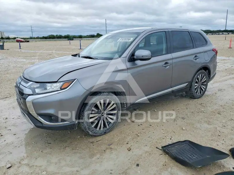 2020 Mitsubishi OUTLANDER photo