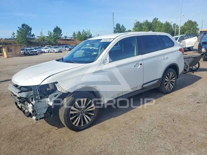 2020 Mitsubishi OUTLANDER photo
