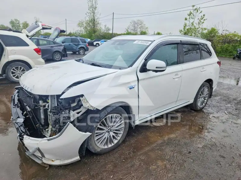 2020 Mitsubishi OUTLANDER фото