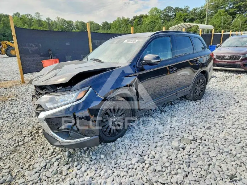 2020 Mitsubishi OUTLANDER photo