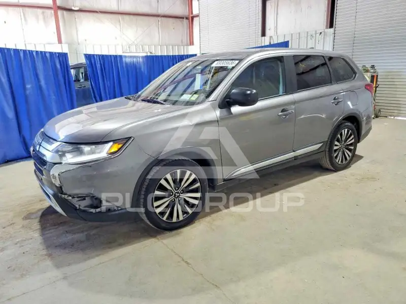 2020 Mitsubishi OUTLANDER photo