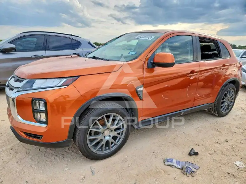 2020 Mitsubishi OUTLANDER photo