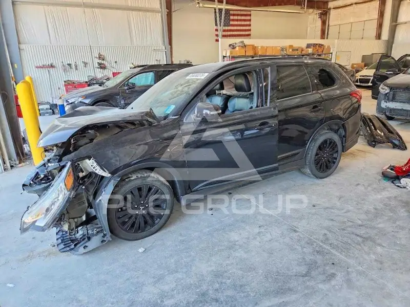 2020 Mitsubishi OUTLANDER фото